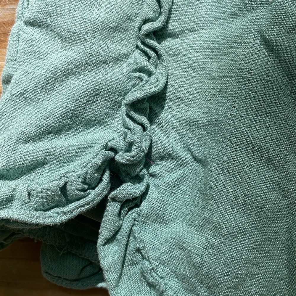 Ruffled Shorts with lining and pockets- size M - Picture 6 of 8